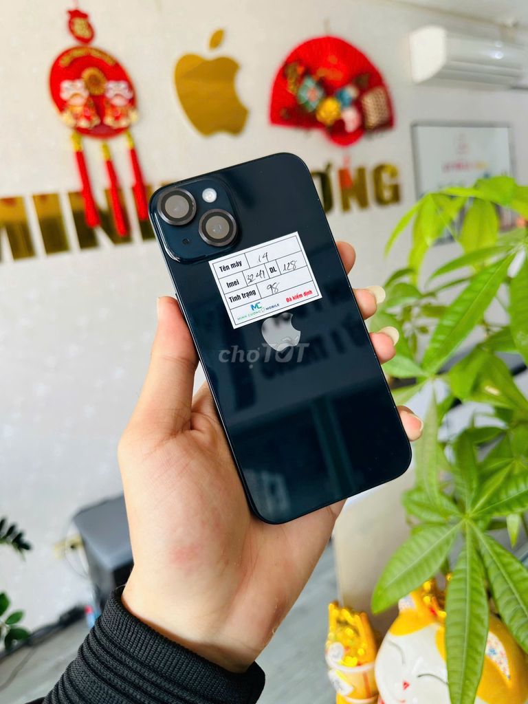 iPhone 14 Thường 128GB Màu Đen Zin Nguyên Bản . Mua bán Điện thoại tại Huyện Thuỷ Nguyên Hải Phòng được đăng bởi Cửa hàng Minh Cương Mobile Ngã 3 VSIP Thủy Nguyên  Hải Phòng  hình 1