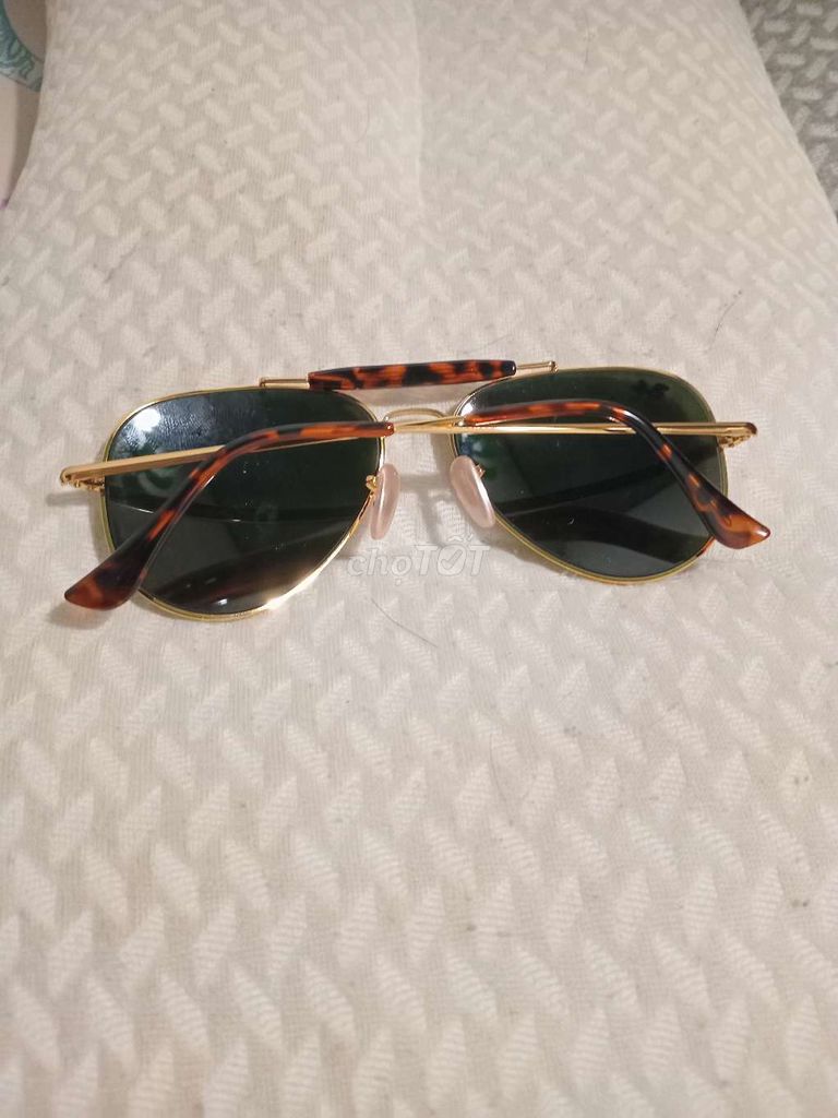 Kính mát Ray-Ban Đồi mồi Unisex. Mua bán Phụ kiện thời trang khác tại Thành phố Buôn Ma Thuột Đắk Lắk được đăng bởi Văn Ân hình 1