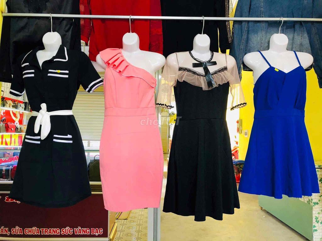 Đầm Nữ Vải Mềm Thanh Lịch Màu Đen. Mua bán Quần áo tại Thị xã Điện Bàn Quảng Nam được đăng bởi Mộc Linh hình 1