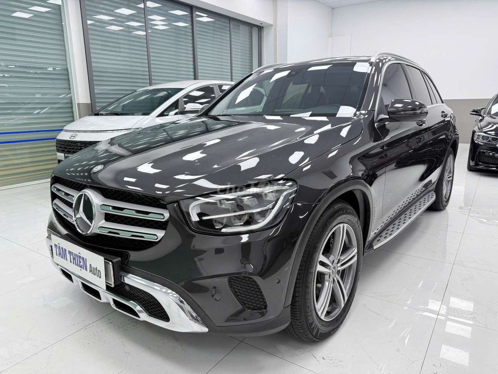 Mercedes-Benz GLC 200 2021, серый, 65 000 км