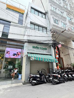 Rent · 5 bd · 87 м² · Quận 1, ул. Lê Thị Hồng Gấm
