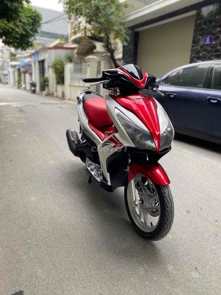 Honda airblade đời cao êm đẹp như hình. Mua bán Xe máy tại Quận Hồng Bàng Hải Phòng được đăng bởi Ly  hình 1