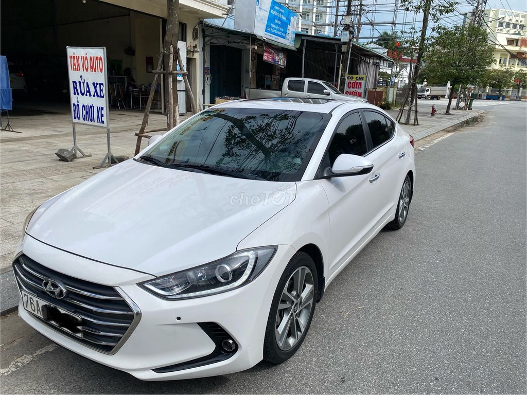 Hyundai Elantra 2018 2.0 AT - 115000 km. Mua bán Ô tô tại Thành phố Quảng Ngãi Quảng Ngãi được đăng bởi Bob Nguyễn hình 2