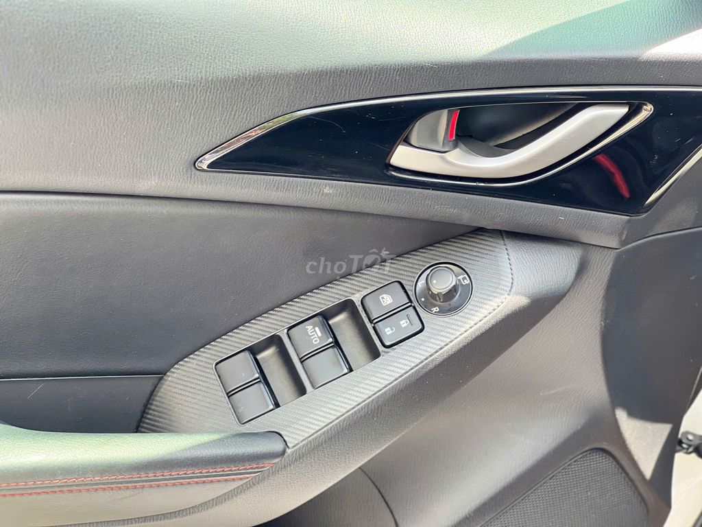 Mazda 3 1.5 AT Hatchback 2015 - 48000km. Mua bán Ô tô tại Thành phố Dĩ An Bình Dương được đăng bởi Siêu Thị Ô Tô Bình Dương  hình 10