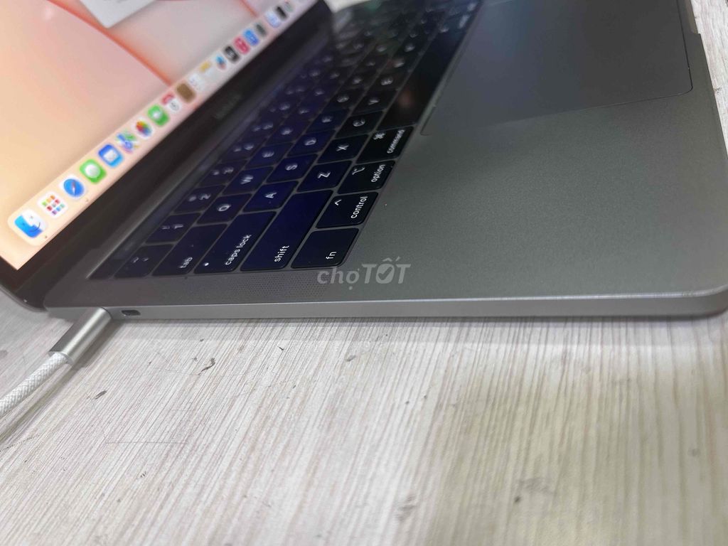 Apple MacBook Pro i5 13.3 inch 16GB. Mua bán Laptop tại Quận 11 Tp Hồ Chí Minh được đăng bởi La kim minh hình 1