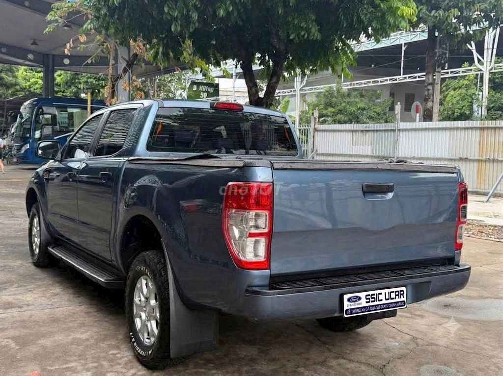 Ford Ranger XLS 2.2L MT 2018 серо-стальной, Таиланд