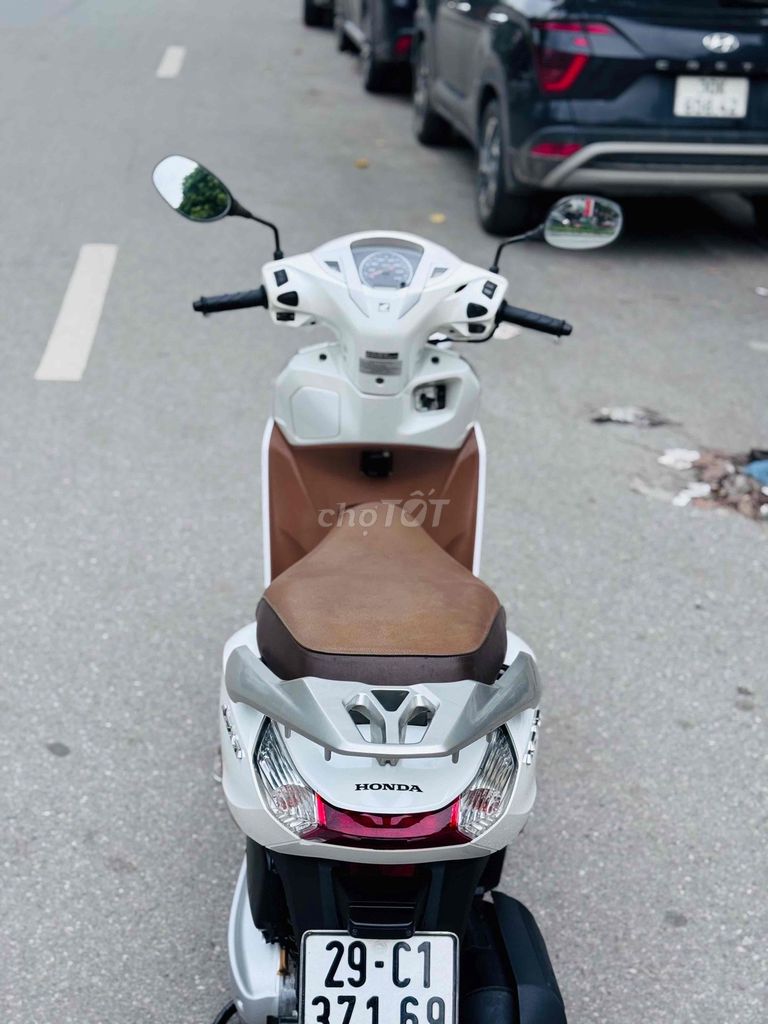 Lead 125fi máy zin 100% 1 chủ đại chất hàng tuyển. Mua bán Xe máy tại Quận Cầu Giấy Hà Nội được đăng bởi nguyễn bích thuỷ hình 1