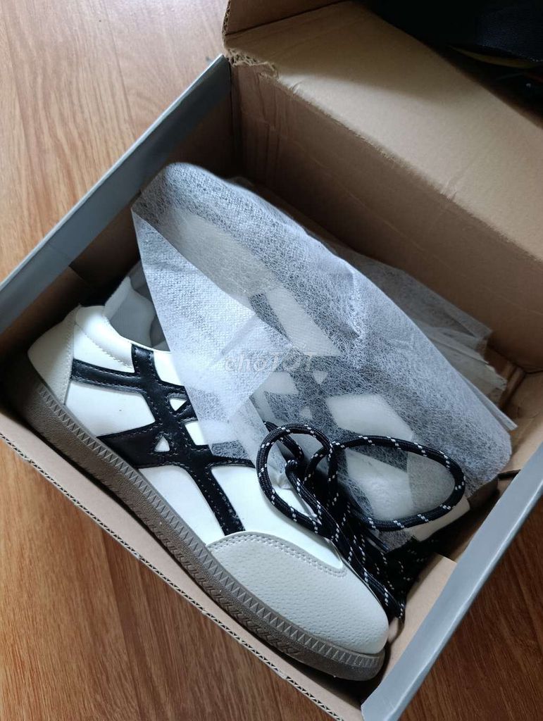 Giày thể thao Size 39 New . Mua bán Giày dép tại Huyện Hoài Đức Hà Nội được đăng bởi BẢO ANH hình 1