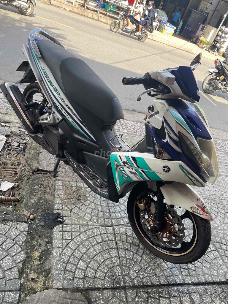 Yamaha Nouvo 5 Fi Trắng Xanh Đen biển số thành phố. Mua bán Xe máy tại Quận 12 Tp Hồ Chí Minh được đăng bởi Minh Chính hình 4