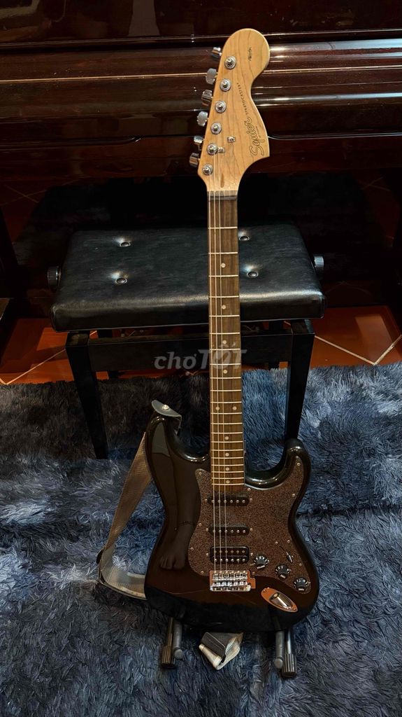 Đàn guitar điện Squier Stratocaster HSS Indo. Mua bán Nhạc cụ tại Quận 1 Tp Hồ Chí Minh được đăng bởi Quỳnh  hình 1