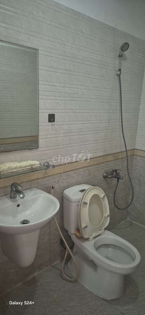 PHÒNG TRỌ CAO CẤP NGÃ TƯ GA