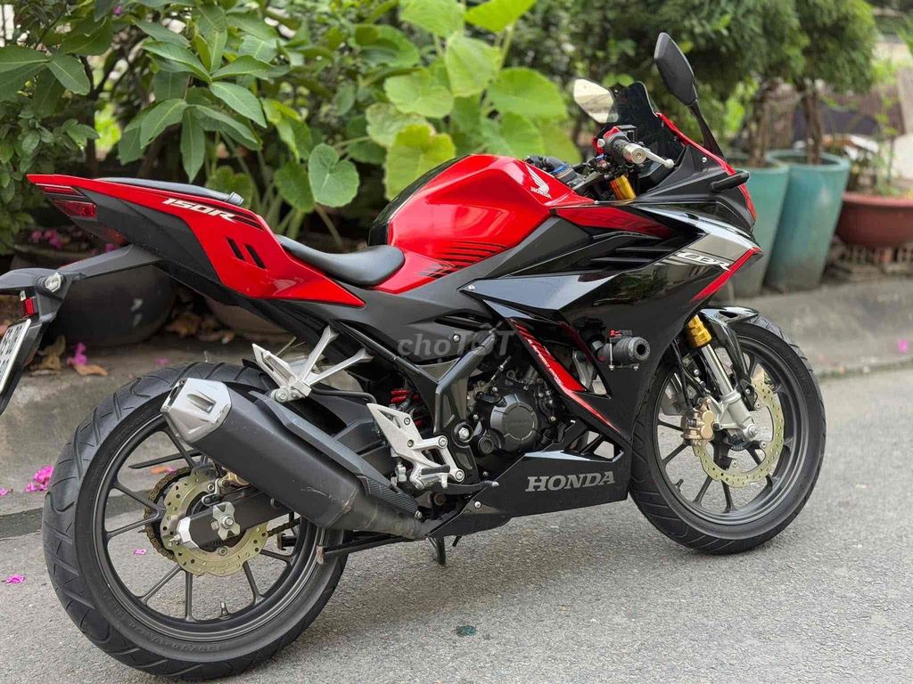 Honda CBR150R 2023 Đỏ Đen. Mua bán Xe máy tại Quận 6 Tp Hồ Chí Minh được đăng bởi Quang Rambo  hình 3