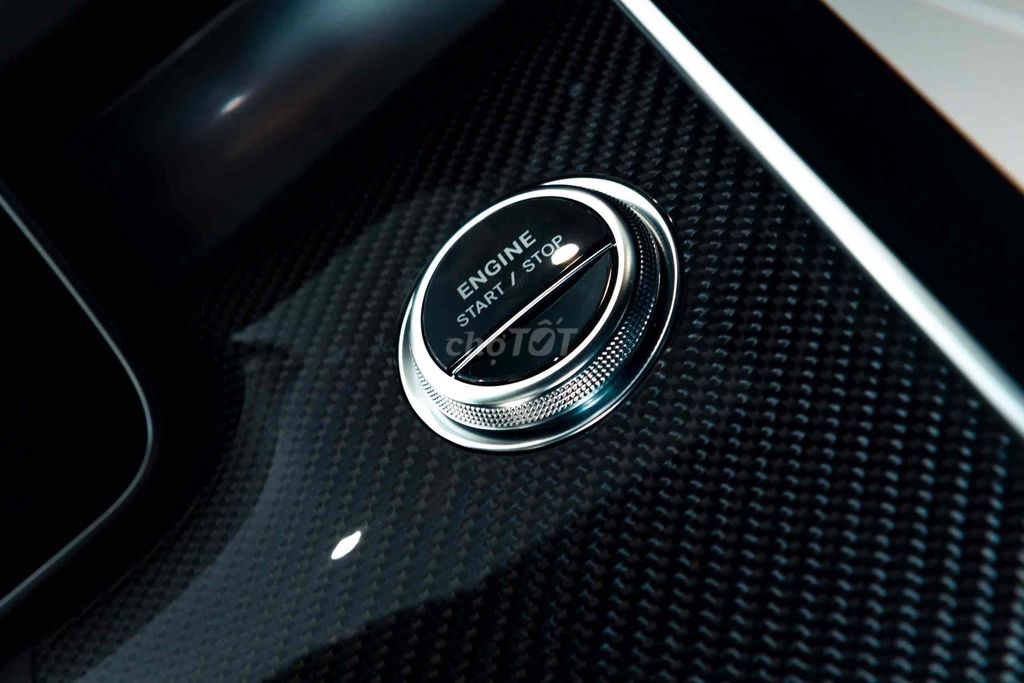 LONG ANH AUTO về MERCEDES C63SE Performance 2024. Mua bán Ô tô tại Quận 7 Tp Hồ Chí Minh được đăng bởi LongAnh AuTo  hình 13