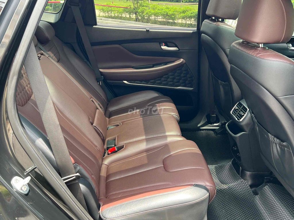 Hyundai Santa Fe 2019 2.2L AT 4WD - 90000 km. Mua bán Ô tô tại Quận Long Biên Hà Nội được đăng bởi Le hao hình 7