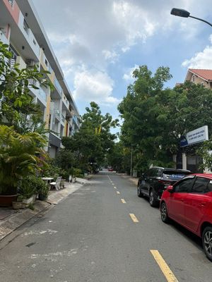 Cần bán biệt thự KDC Him Lam 6a, 28tỷ Ms Viêm