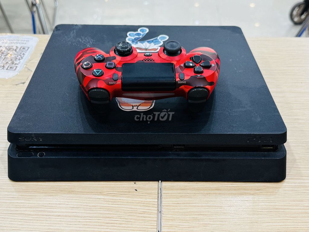 PS4 SLIM 500GB THA HỒ CHIẾN FULL GAME LUÔN