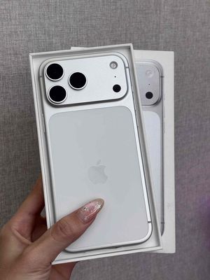 17 Pro Max 256GB  99% Vn Pin 100 Bh 4/2027 993929