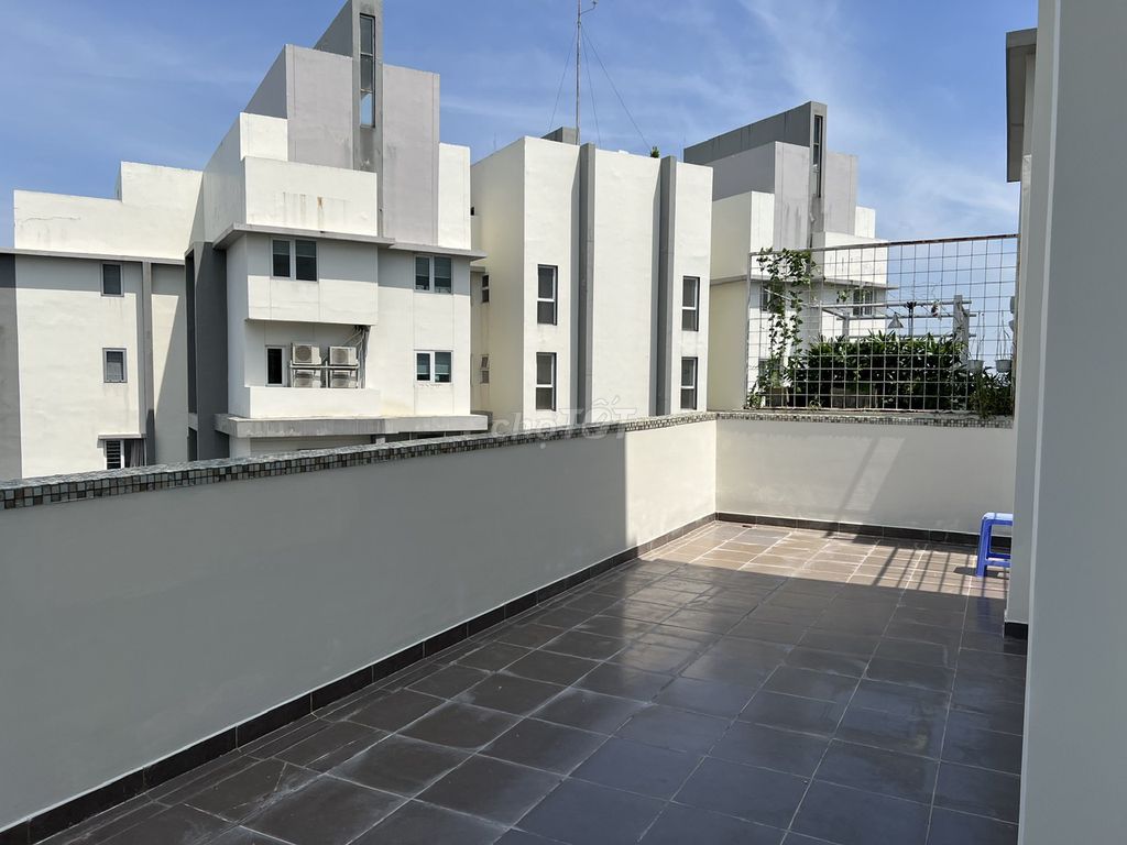Rent · 6 bd · 298 м² · Quận 7, ул. Đường Hoàng Quốc Việt