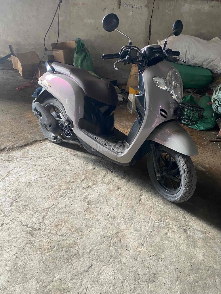 bán Xe scoopy. ngay chủ ký giấy mua ban nhanh.. Mua bán Xe máy tại Huyện Bình Chánh Tp Hồ Chí Minh được đăng bởi Thai Hoang Anh hình 5