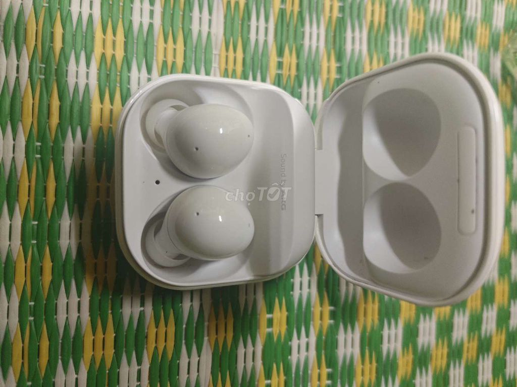 Tai nghe không dây Samsung Galaxy Buds2 Trắng. Mua bán Tivi, Âm thanh tại Quận Bắc Từ Liêm Hà Nội được đăng bởi Vũ Toàn Thắng  hình 1