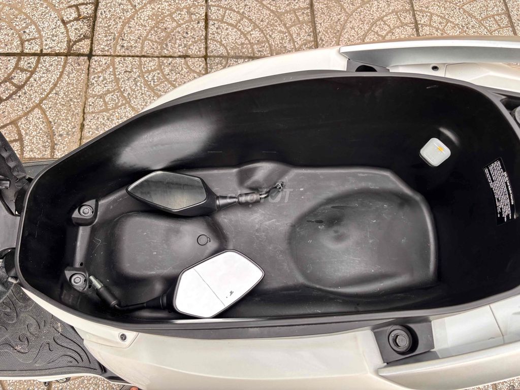 Lead 4val 2023,xe đi lướt odo 6700km,máy zin chất. Mua bán Xe máy tại Quận Ninh Kiều Cần Thơ được đăng bởi Cửa Hàng Xe máy Tân Lập Hưng hình 9