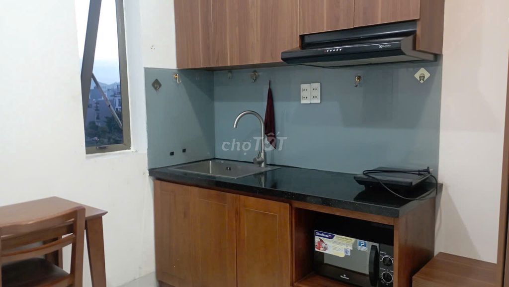 Airy fully equipped 1-bedroom apartment on Phú Xuân 2 — photo 1
