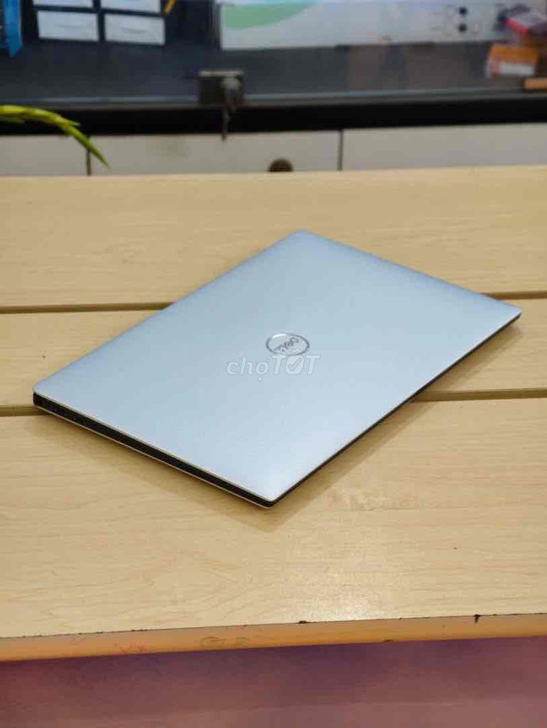 Dell XPS 13 7390 i7-10710U 13.3 inch 16GB/512GB. Mua bán Laptop tại Quận Thanh Xuân Hà Nội được đăng bởi Vũ Vân Hoàng hình 1