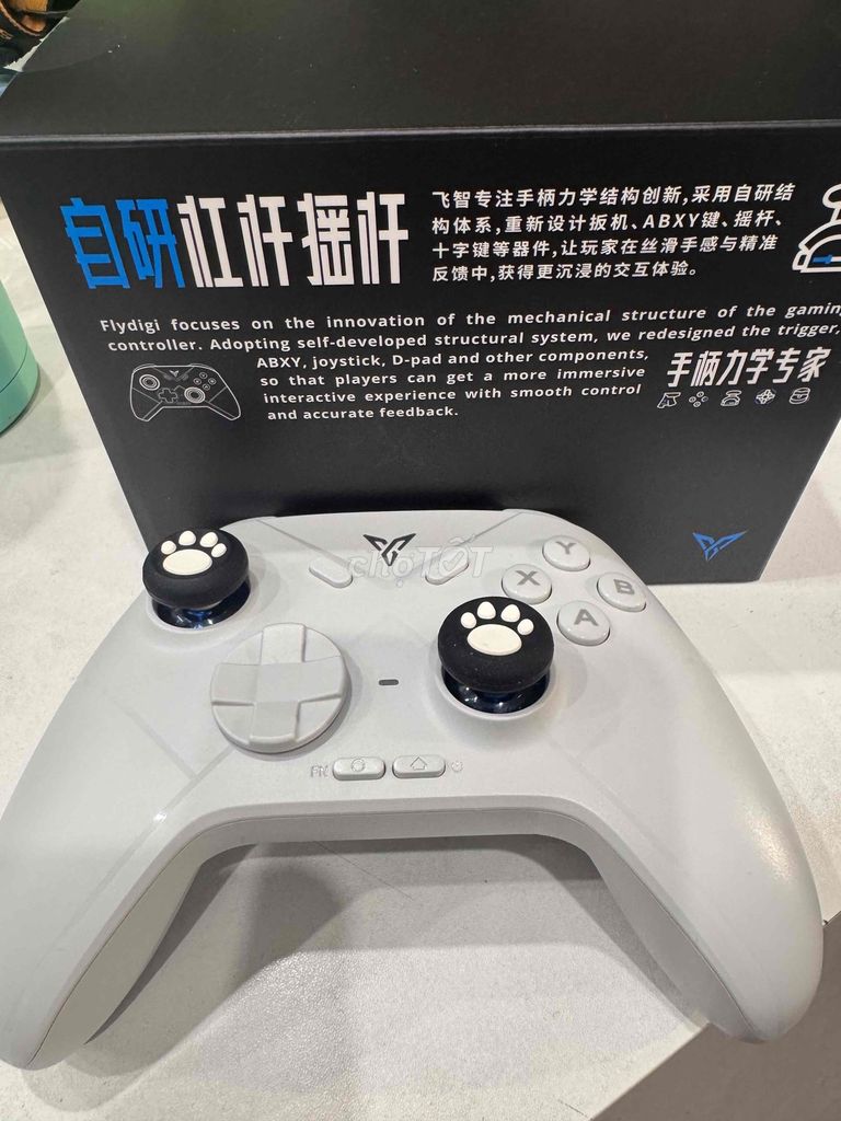 Tay cầm chơi game Flydigi Direwolf 3 Trắng. Mua bán Thiết bị chơi game tại Quận Nam Từ Liêm Hà Nội được đăng bởi MTP hình 1