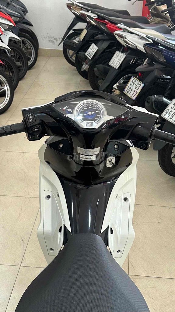 Honda Futer 05/2024.BSTP.Xe đẹp máy zin.giá tốt. Mua bán Xe máy tại Quận 6 Tp Hồ Chí Minh được đăng bởi Cửa Hàng Xe Máy Hoà Bùi hình 3