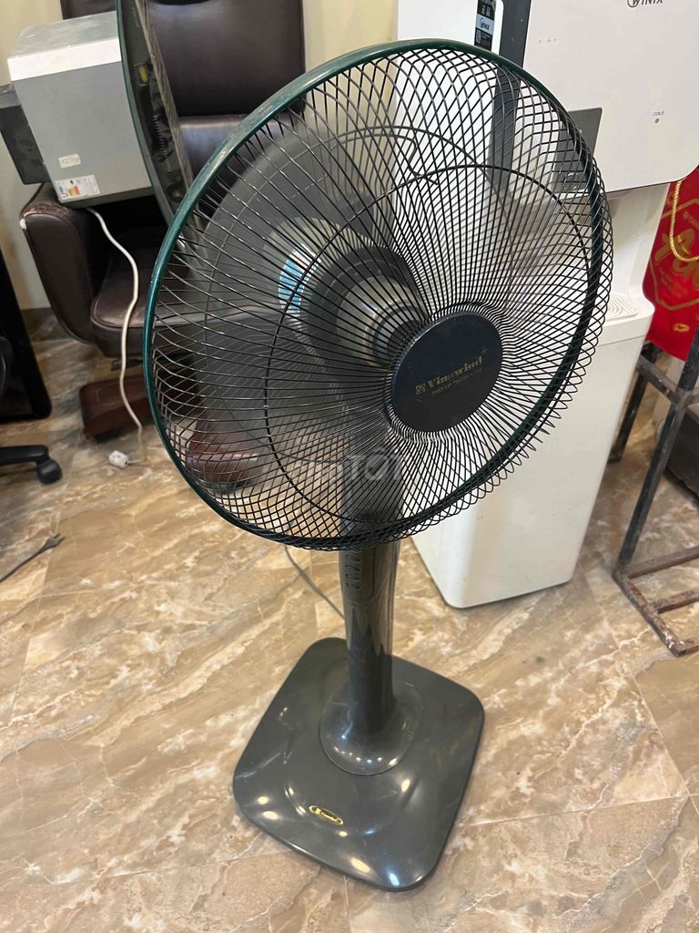THANH LÝ QUẠT ĐỨNG CÓ ĐIỀU KIỂN