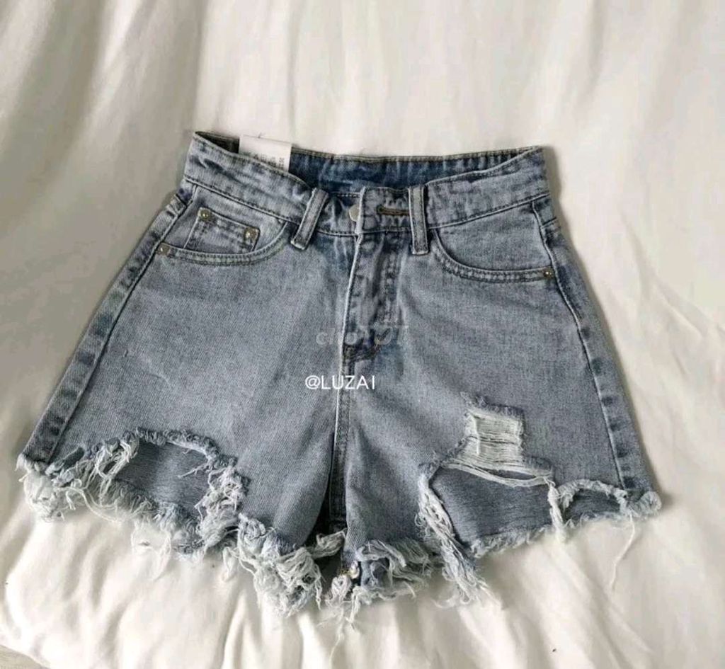 Quần short Jean nữ rách gấu. Mua bán Quần áo tại Huyện Đoan Hùng Phú Thọ được đăng bởi Đinh thị thu trang  hình 1
