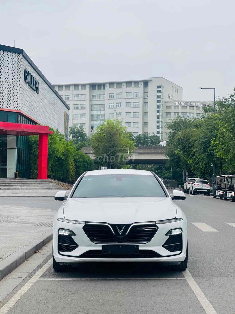 VinFast Lux A2.0 2020 Plus 2.0 AT - 50000 km