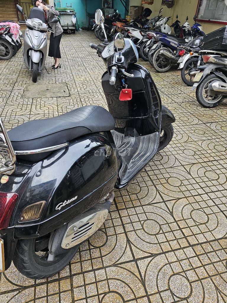 Bán xe Vespa Long Lanh quận 1. Mua bán Xe máy tại Quận 1 Tp Hồ Chí Minh được đăng bởi Tửu Tiên. hình 2