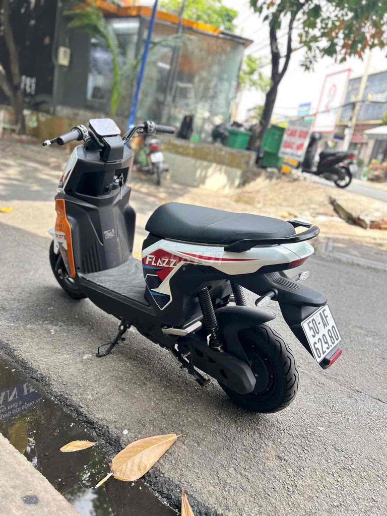 Новый номерной знак Flazz max