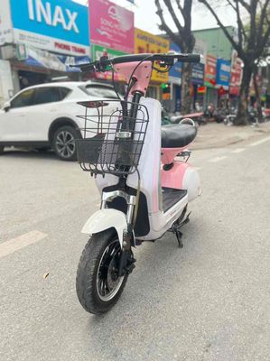Xe đạp điện Mocha trắng hồng