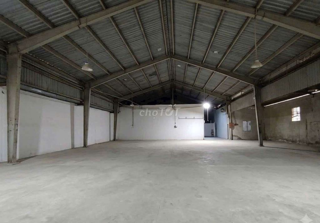 CHO THUÊ NHÀ XƯỞNG 1100M2 GIÁ THUÊ 30 TRIỆU/ THÁNG
