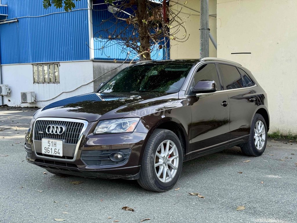 Audi Q5 2010 2.0 AT - cực đẹp bảo dưởng full. Mua bán Ô tô tại Quận Tân Phú Tp Hồ Chí Minh được đăng bởi Lê Băng Vinh hình 3