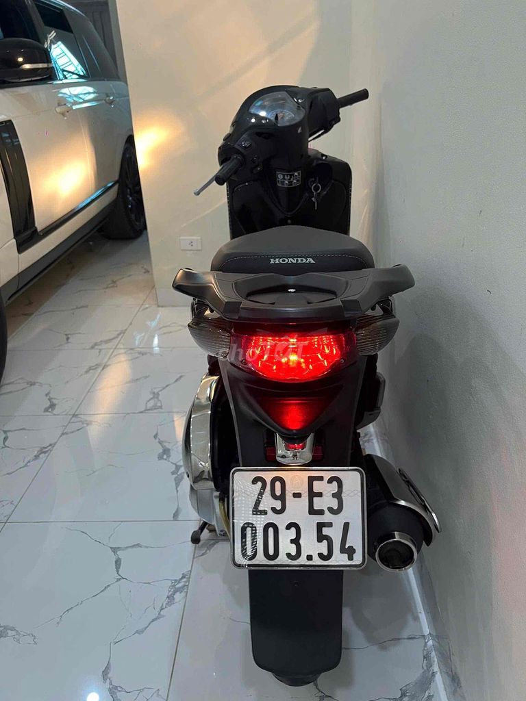 Хонда SH125i Итальянская черная 125 куб. см