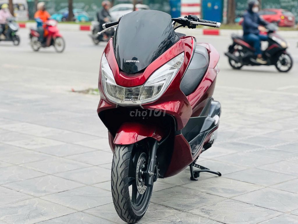 HONDA PCX ĐỎ ĐỜI MỚI 2018 BIỂN 29 CHÍNH CHỦ. Mua bán Xe máy tại Quận Nam Từ Liêm Hà Nội được đăng bởi Hoàng Lan hình 1