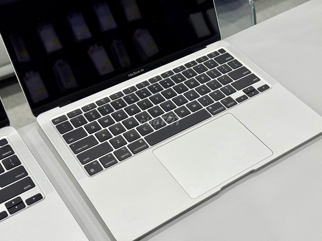 Apple MacBook Air M1 8GB/256GB Bạc Nguyên Zin. Mua bán Laptop tại Quận Bình Tân Tp Hồ Chí Minh được đăng bởi Minh Sơn Apple hình 1