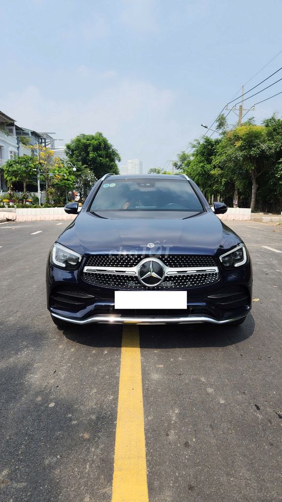 Bán xe GLC300 sx 2021 đi mới hơn 6 vạn