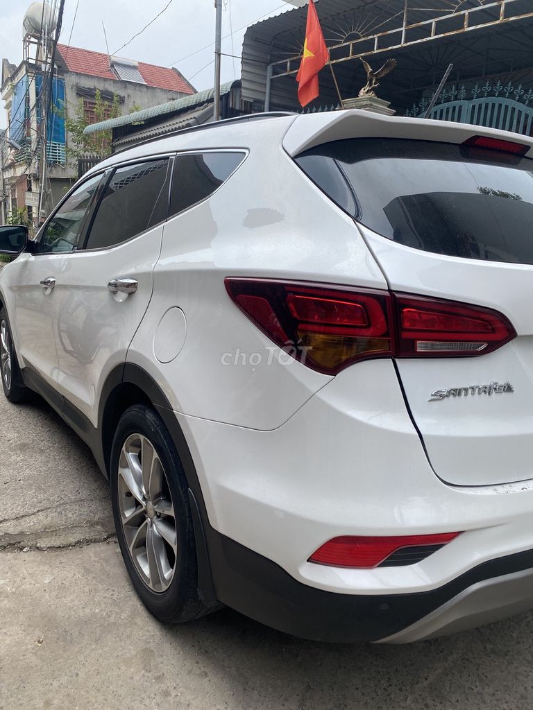 Hyundai Santa Fe 2016 2.2 AT 4WD Full dầu. Mua bán Ô tô tại Thành phố Biên Hòa Đồng Nai được đăng bởi Phúc Đạt hình 2