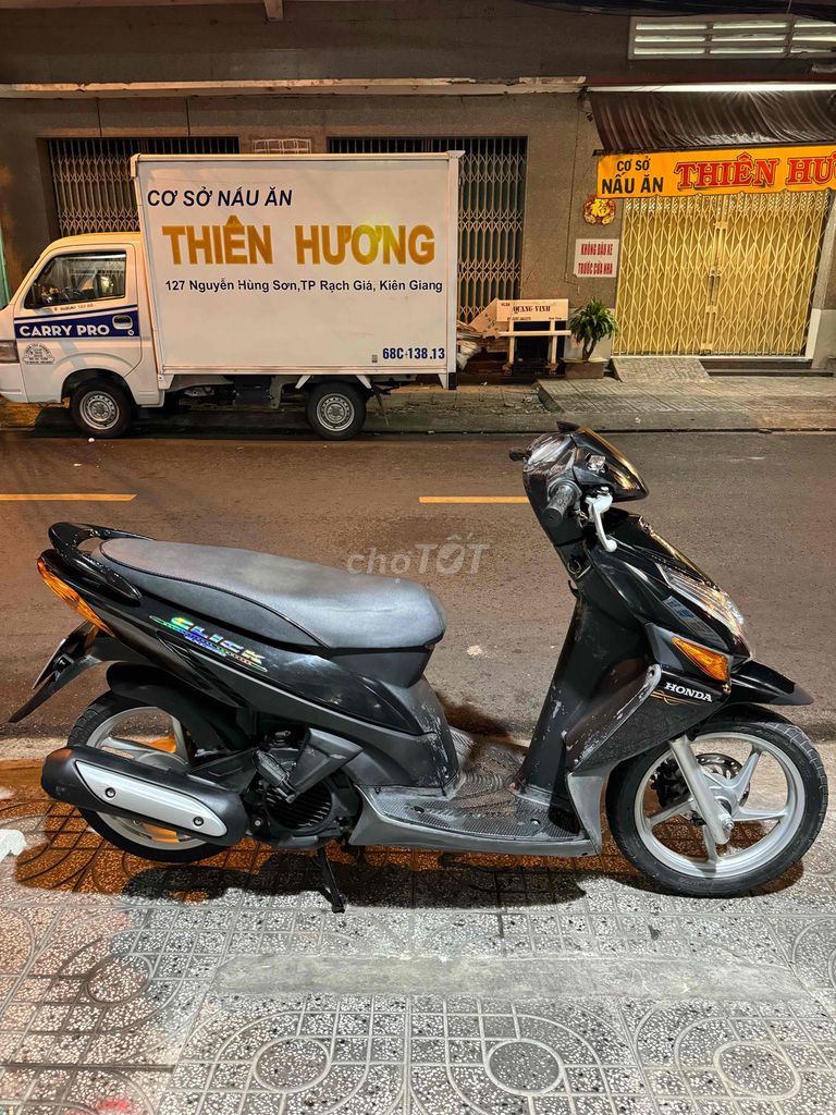 CLICK BIỂN 68 MÁY ÊM ZIN CHẠY NHẸ , Giá Vài Triệu. Mua bán Xe máy tại Thành phố Rạch Giá Kiên Giang được đăng bởi Ngọc Tài hình 3