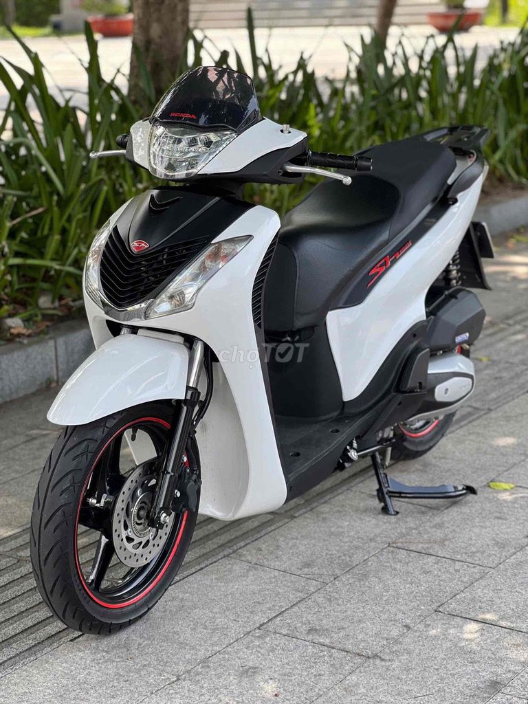 Honda SH 150 ABS 2022 Trắng bạc đen