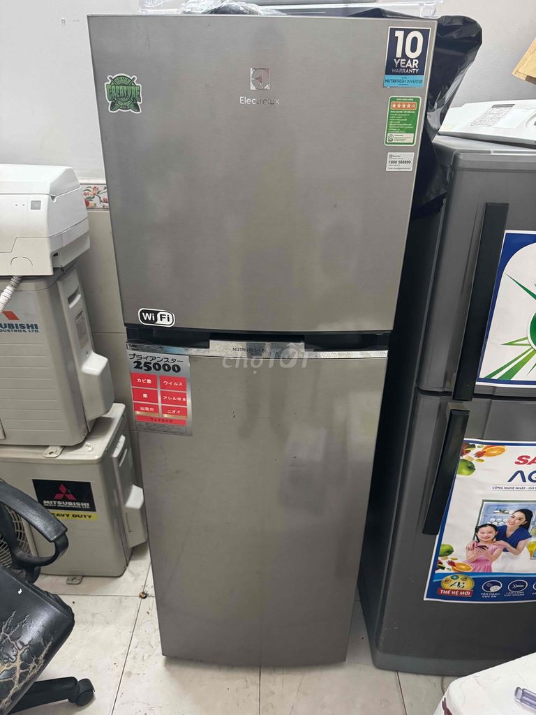 tủ lạnh electrolux 250 lít inverter