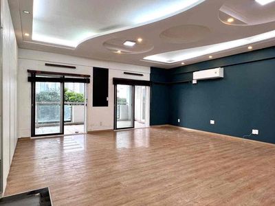 BÁN CĂN HỘ PHÚ MỸ HƯNG DT 137M2 3PN 2WC GIÁ ĐẦU TƯ SỔ HỒNG CẦM TAY