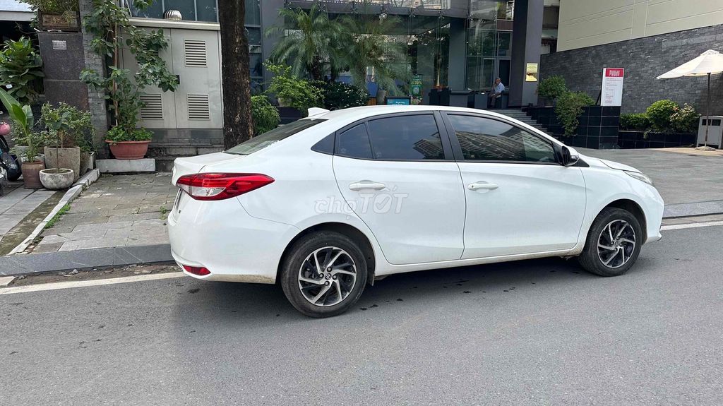 Toyota Vios E 2022, автомат, белый