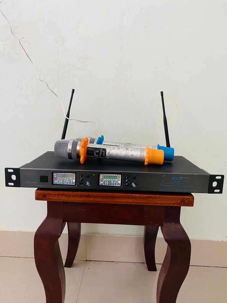 Micro MICCAL UR-2A Đã qua sử dụng. Mua bán Tivi, Âm thanh tại Thành phố Huế Thừa Thiên Huế được đăng bởi Nguyen Quoc Thanh hình 1