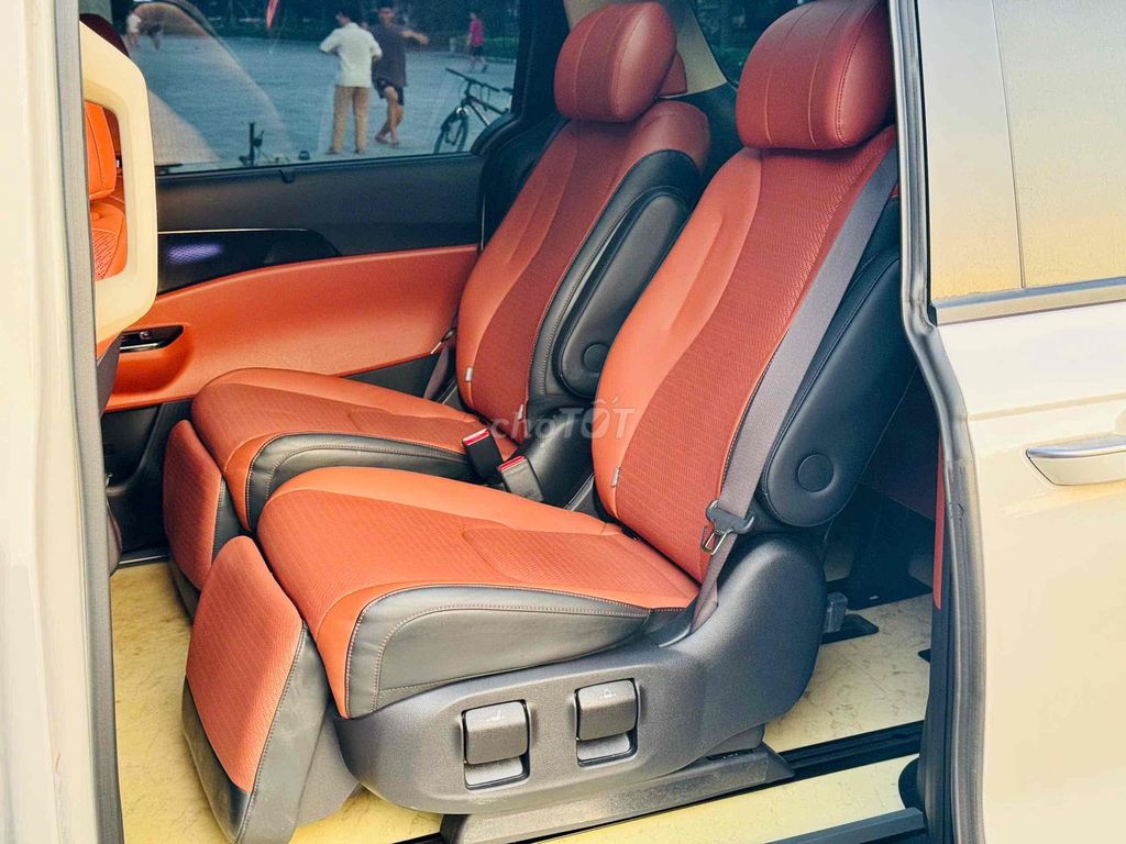 Kia Carnival 2022 2.2D Signature 50000 km. Mua bán Ô tô tại Quận Long Biên Hà Nội được đăng bởi Trang Gala hình 14