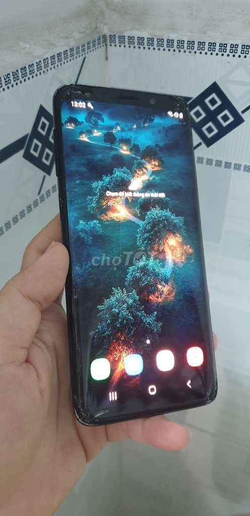 Samsung S9 nhỏ ram 4gb thiết kế sang trọng. Mua bán Điện thoại tại Quận Bình Thạnh Tp Hồ Chí Minh được đăng bởi Điện thoại SAMPHONE hình 1